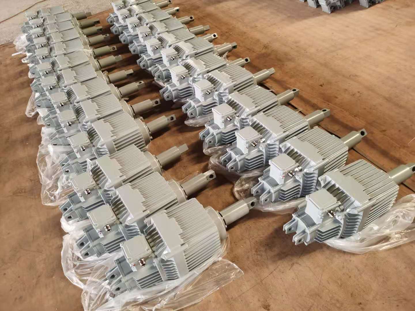 Корабель EB2000-120 електро-гідравлічний тяга до Зімбабве по повітрю